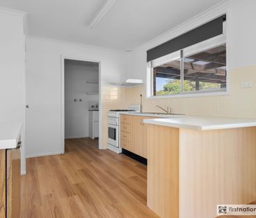 Fresh, Modern & Ready to Enjoy – Family Living at Its Best - Photo 3