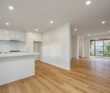 Like New Villa Unit in Prime Location - Photo 6