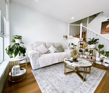Modern & Low-Maintenance Living in Prime Marsden Park Location! - Photo 2
