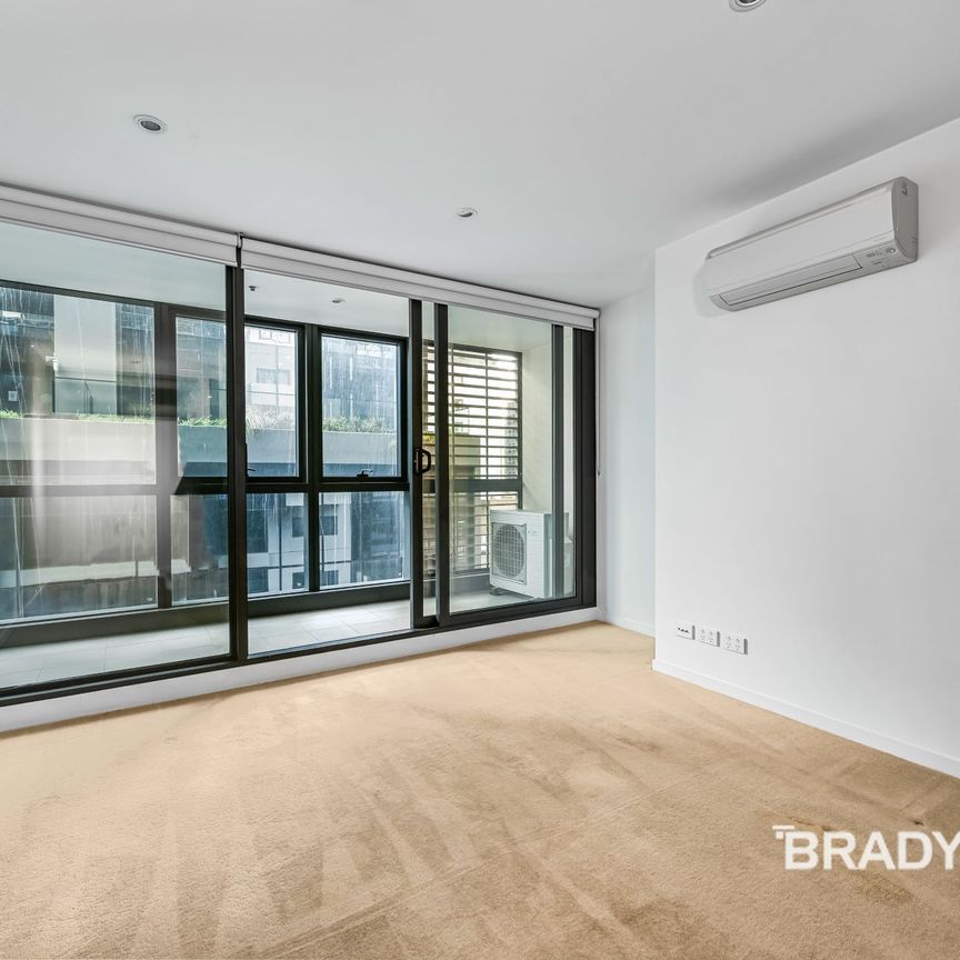 807/5 Sutherland Street, Melbourne - Photo 1