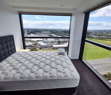 2 Bed + 2 Bath - Apartment in Manukau with Carpark - Photo 4