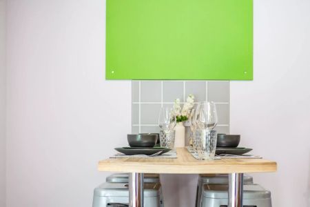 Standard Plus En-suite | Bryson Court - Photo 5
