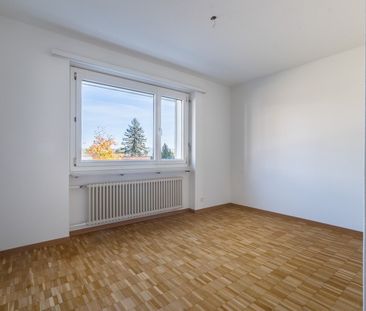 Rent a 4 rooms apartment in Egg - Photo 2