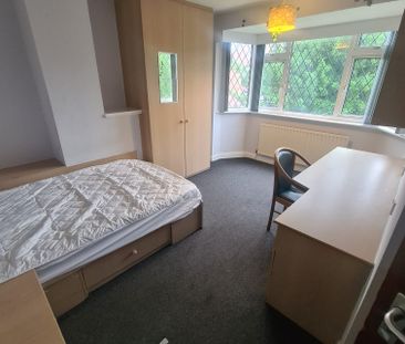 6 Bed - 16 Winston Mount, Headingley, Leeds - LS6 3JY - Student - Photo 6