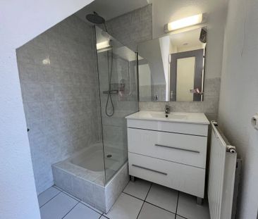 Location Appartement 2 pièces 38m² BOURG LES VALENCE 26500 - Photo 2