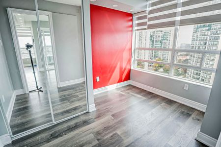 For Lease - 50 Kingsbridge Garden Circle Unit# 1512, Mississauga, Ontario - Photo 4