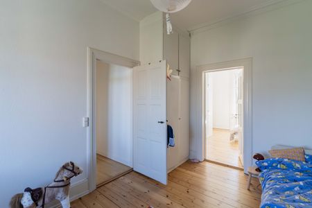Herskabelig stemning og højt til loftet på Frederiksberg - Foto 5