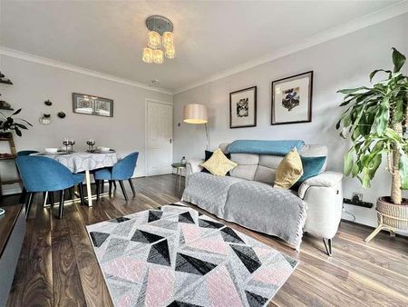 Riverside Court, Leeds, LS1 - Photo 3