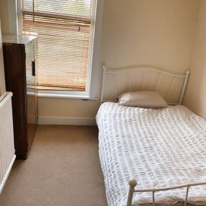 Room in a Shared House, Thornton Heath, CR7 - Photo 2