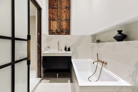 Carrer de Trafalgar, Barcelona, Catalonia 08010 - Foto 4