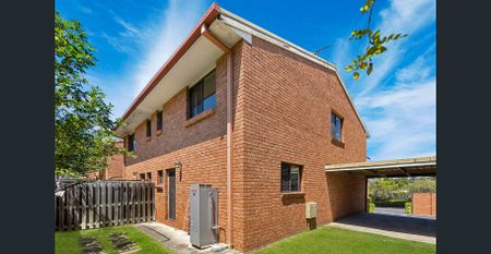 Cosy townhouse in a superb location - Photo 2