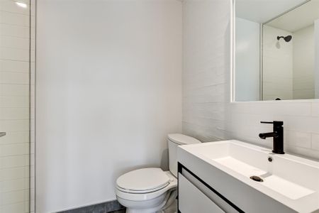 For Lease - 150 Logan Avenue Unit# 133, Toronto, Ontario - Photo 2