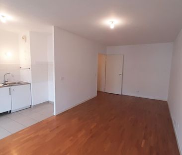 location Appartement F2 DE 46.55m² À PALAISEAU - Photo 2