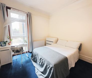 Room in a Shared House, Boundaries Road, SW12 - Photo 1