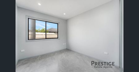 Brand New Family Residence! - Photo 3