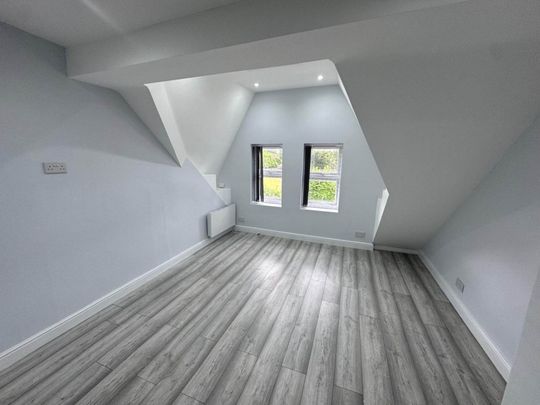 Price £1,100 pcm - Available Now - Unfurnished - Photo 1