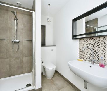 Clarendon Terrace - Photo 1
