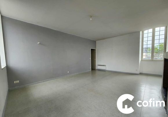 Location Appartement 3 pièces 94m² OLORON STE MARIE 64400 - Photo 1