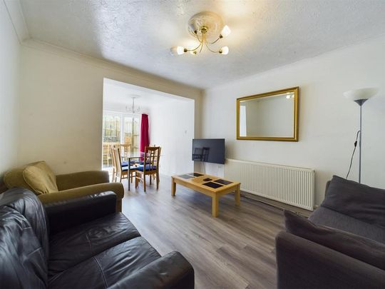 5 bedroom house to rent - Photo 1