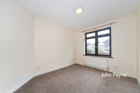 Irwin Avenue, London, SE18 - Photo 4