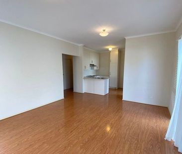 Bright & Spacious 3-Bedroom Home in Peaceful Ridgehaven - Photo 2