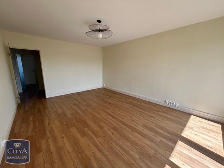 Location Appartement 3 pièces 71m² ALENCON 61000 - Photo 2