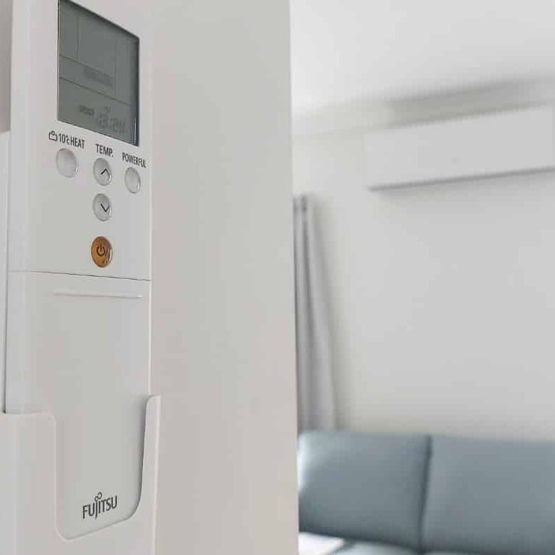 Upstairs Studio Room in Glenview - RENT REBATED FOR 4 WEEKS - Photo 1