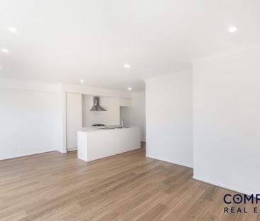 9 Ravida Way, Mickleham VIC 3064 - Townhouse For Rent | Domain - Photo 1