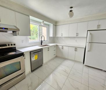 For Lease - 9 Beverly Glen Boulevard Unit# Main Level, Toronto, Ont... - Photo 1