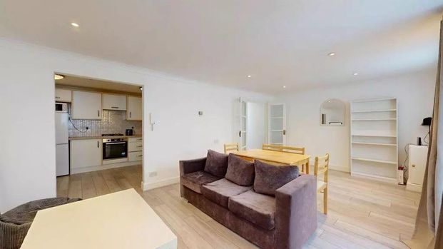 3 bedroom flat to rent - Photo 1
