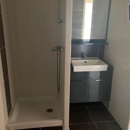 Location Appartement 2 pièces 43m² LE LUC 83340 - Photo 3