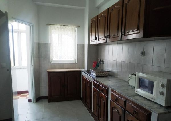 Quarto individual zona Celas rua Nicolau Chanterenne Coimbra