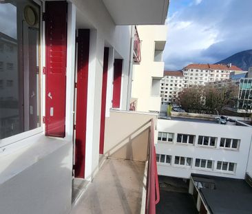 Location Appartement 2 pièces 46m² ANNECY 74000 - Photo 6