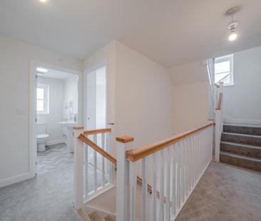 4 Bedroom House - Detached - Photo 6