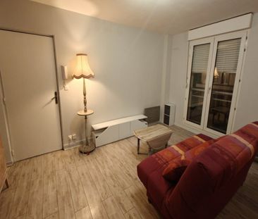 Libre le ..Maintenant Mt Loyer :440 Mt des charges :30 - Photo 1