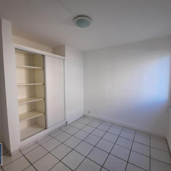 Location Appartement 3 pièces 57m² ST DENIS 97400 - Photo 1