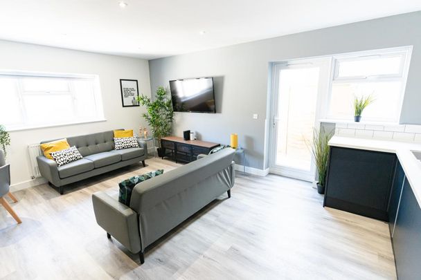 Grosvenor #75 - Photo 1