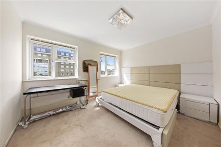 3 bedroom flat to rent - Photo 4