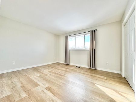 For Lease - 221 First Road, Hamilton, Ontario - Photo 5