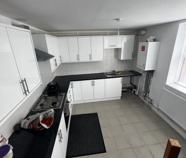 4 bedroom house share to rent - Photo 1