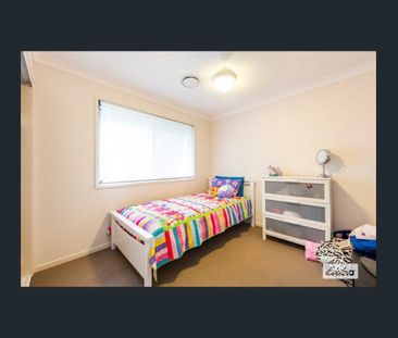 Modern 3 Bedroom Home in Quiet Cul-De-Sac! - Photo 5