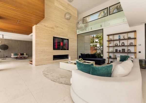 6 bedroom luxury Villa for rent in Nueva Andalucia, Spain