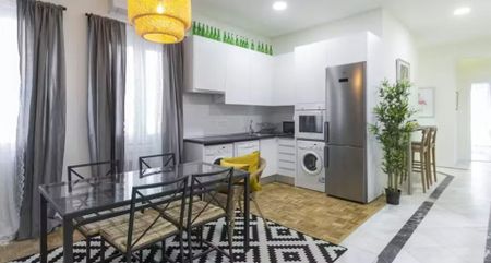 Calle de San Bernardo, Madrid, Community of Madrid 28015 - Foto 3