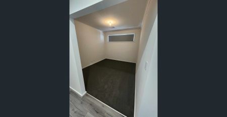 New 4 Bedroom Designer Home - Photo 2