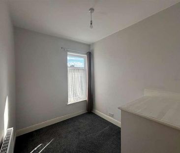 Colbeck Avenue, Batley, WF17 - Photo 1