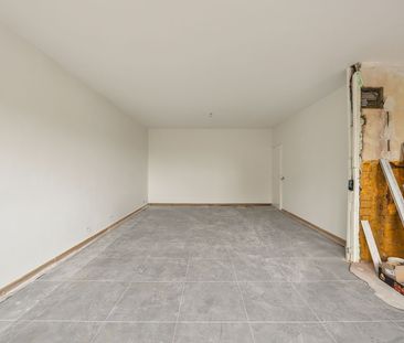Totaal gerenoveerd appartement met 2 slaapkamers én garagebox met z... - Photo 1