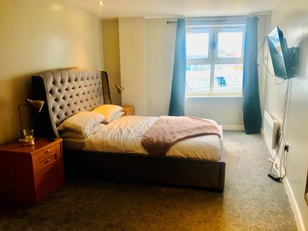 1 Bed Flat, Waterloo Street, LS10 - Photo 4