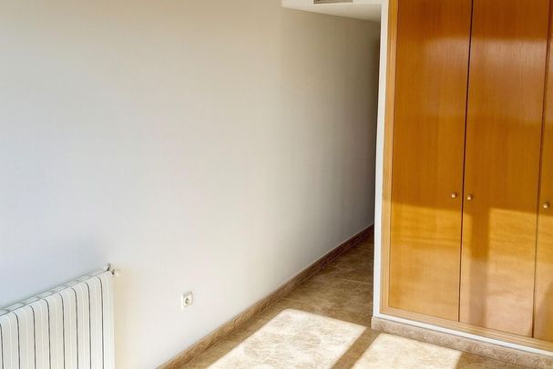 4 room luxury Apartment for rent in Valencia - Photo 1