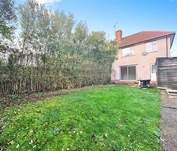 Wellington Avenue, Hounslow, TW3 3SY - Photo 4