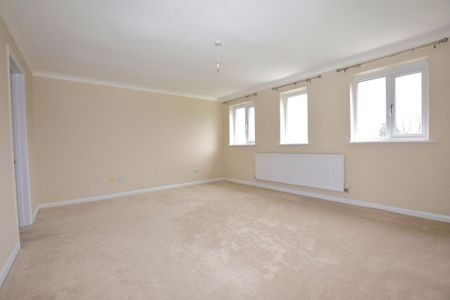 4 bedroom detached house to rent - Photo 4